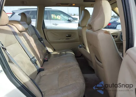 1999 Volvo V70 from USA, damaged, VIN YV1LW55A1X2581463